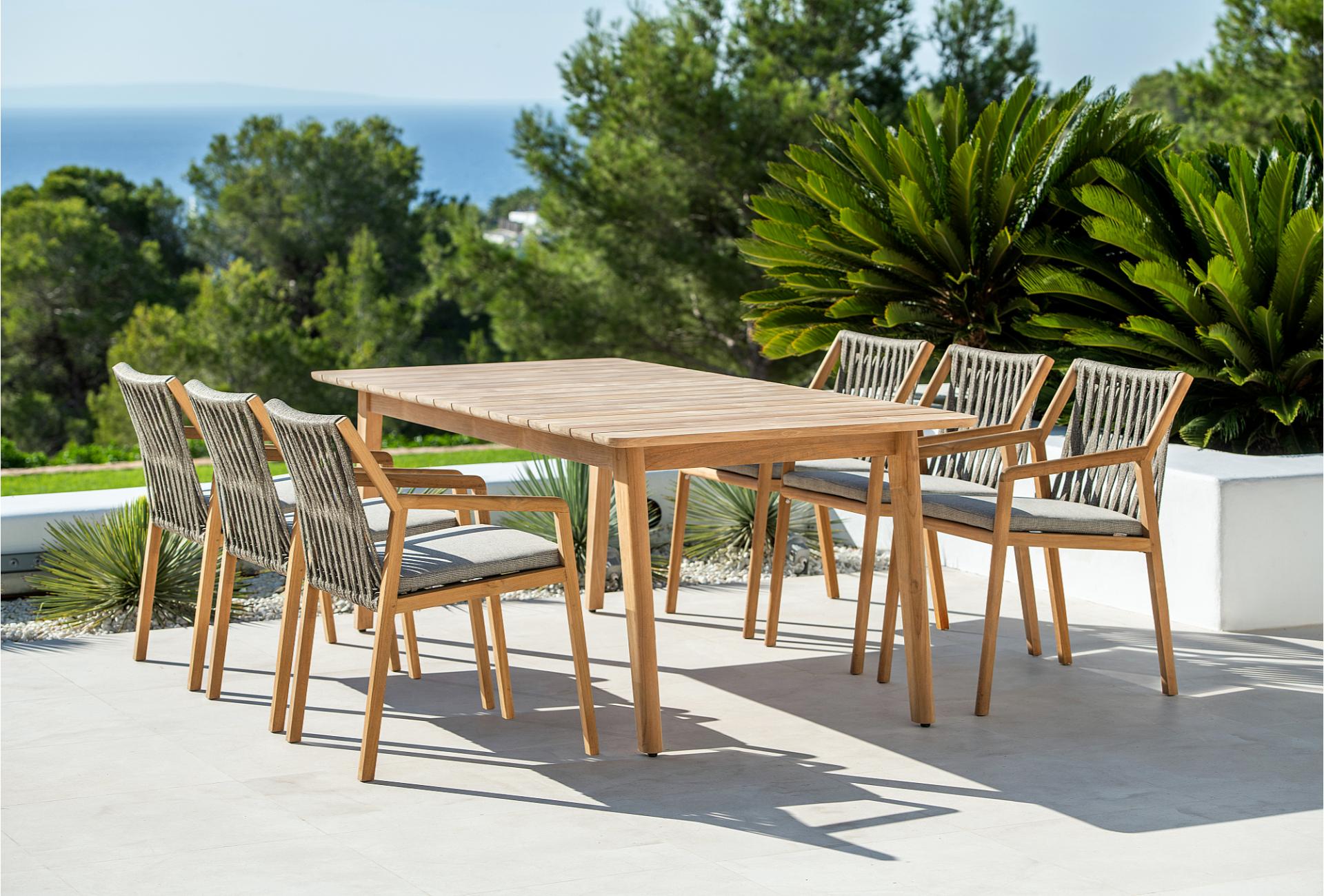 Jati & Kebon tafels en stoelen tuinmeubelen in Spanje